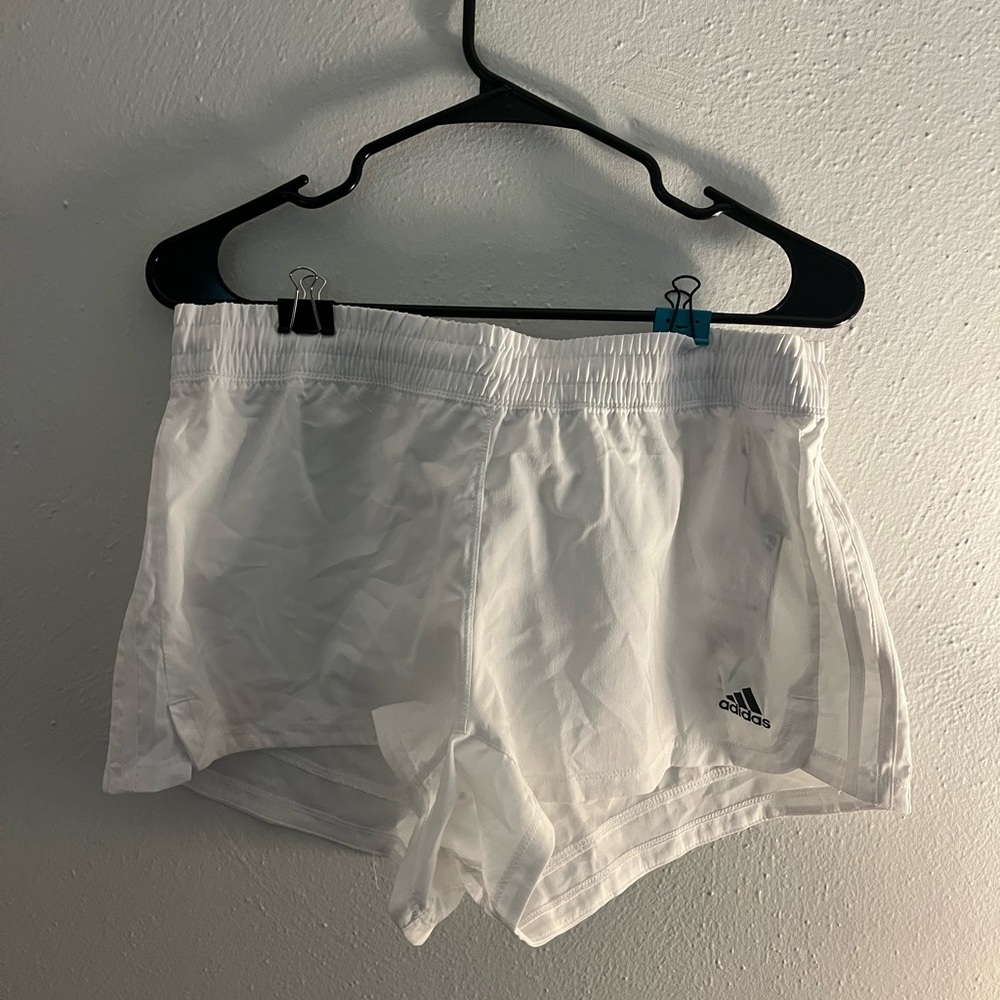 adidas Women's Medium Pacer Bungee Shorts White HN0837